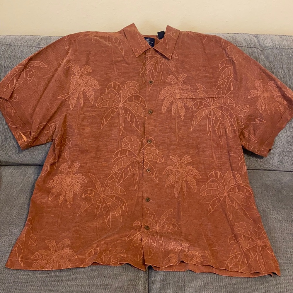 Caribbean Joe Island Supply Co. button down collared shirt